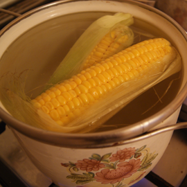 corn in a pot covered with a lid